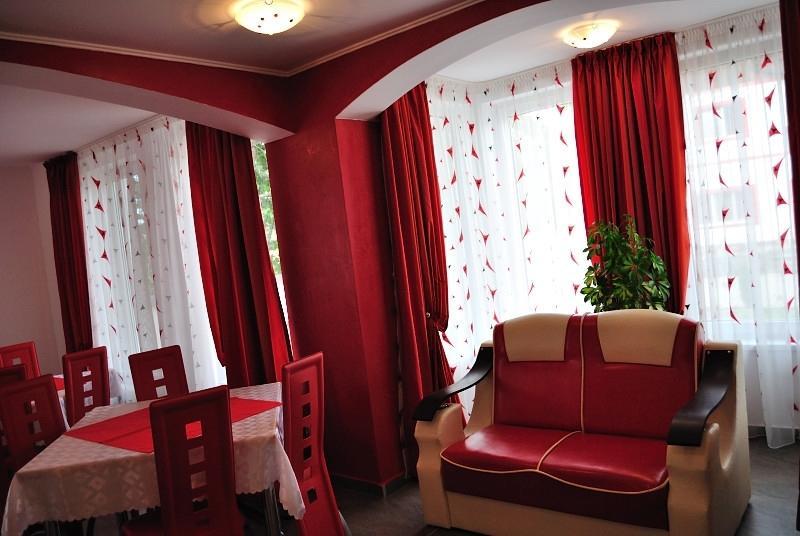 Pensiunea D&D Făgăraş Extérieur photo
