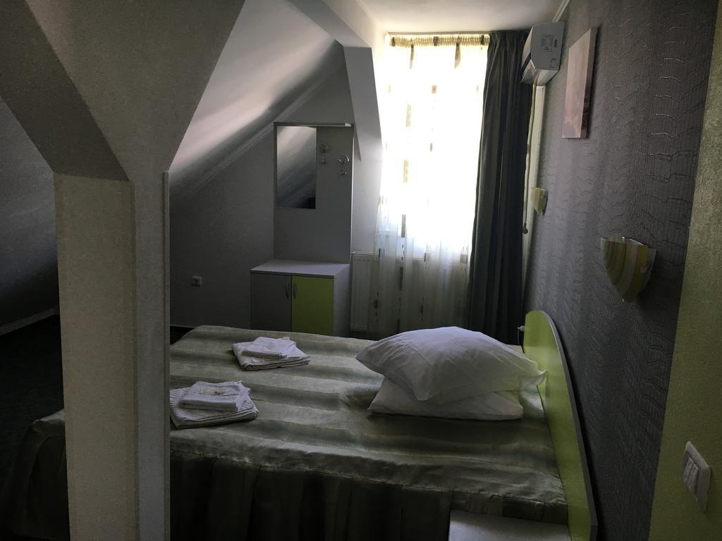 Pensiunea D&D Făgăraş Extérieur photo