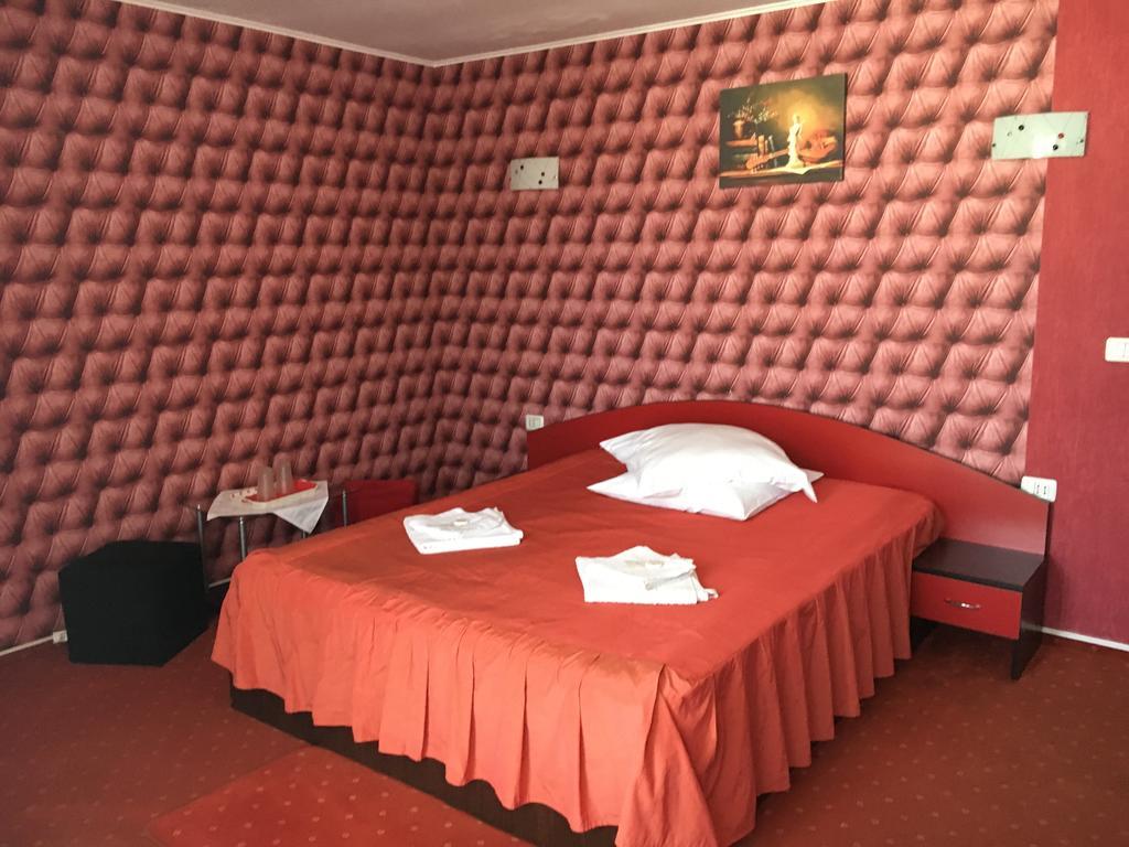 Pensiunea D&D Făgăraş Extérieur photo
